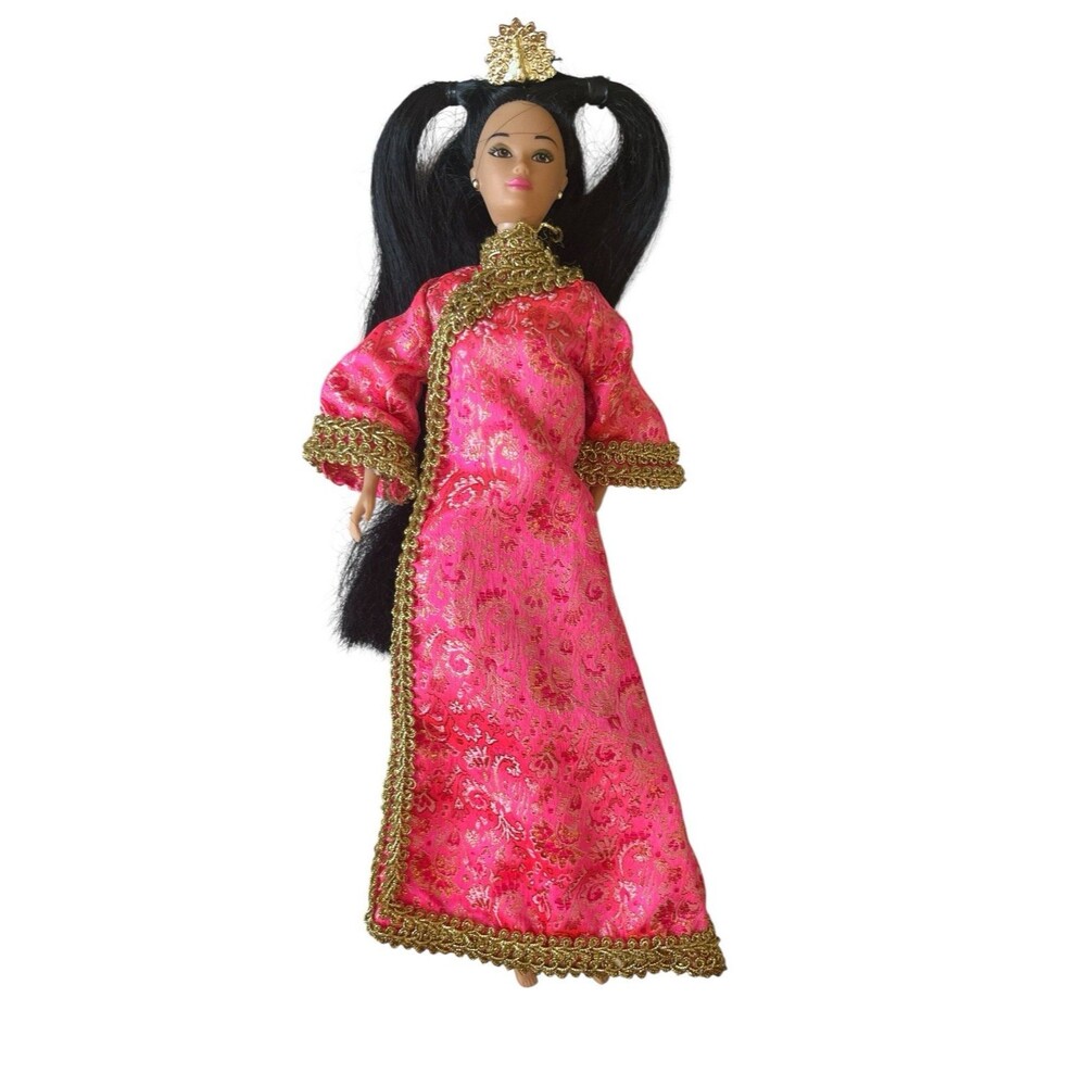 Yue-sai Wa Wa Peacock Princess Collectible Doll 2001 Rare